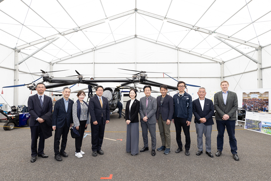 関係者および副知事訪問の様子